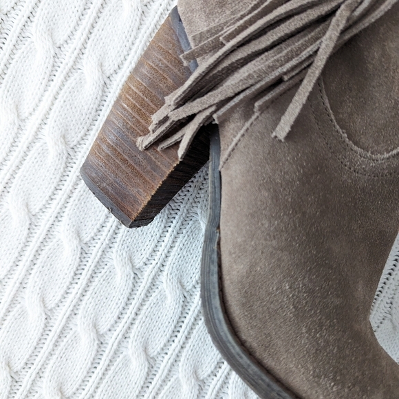 Sbicca Marimba Suede Leather Fringe Ankle Boots 8 Taupe Gray Brown Boot - Picture 10 of 15